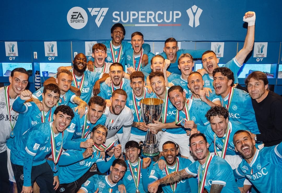 Skuad Napoli menjuarai Piala Super Italia. (Foto/Instagram Napoli)