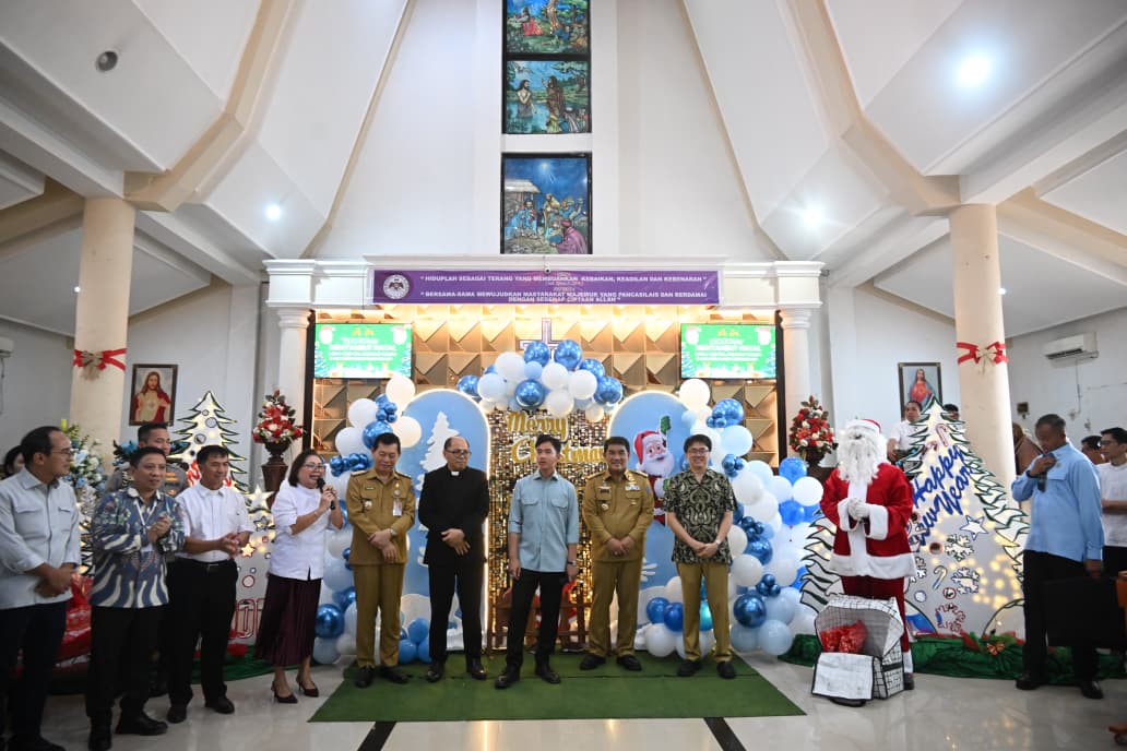 Wapres Gibran Rakabuming mengunjungi perayaan natal di GPdI (Gereja Protestan di Indonesia) Pusat Sam Ratulangi, Manado, Sulut. (BeritaNasional/Elvis/HO Setwapres)
