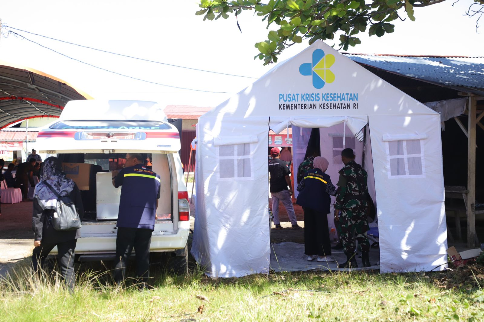 Tenda Pusat Krisis Kesehatan (Puskris) milik Kementerian Kesehatan di Aceh. (BeritaNasional/BNPB)