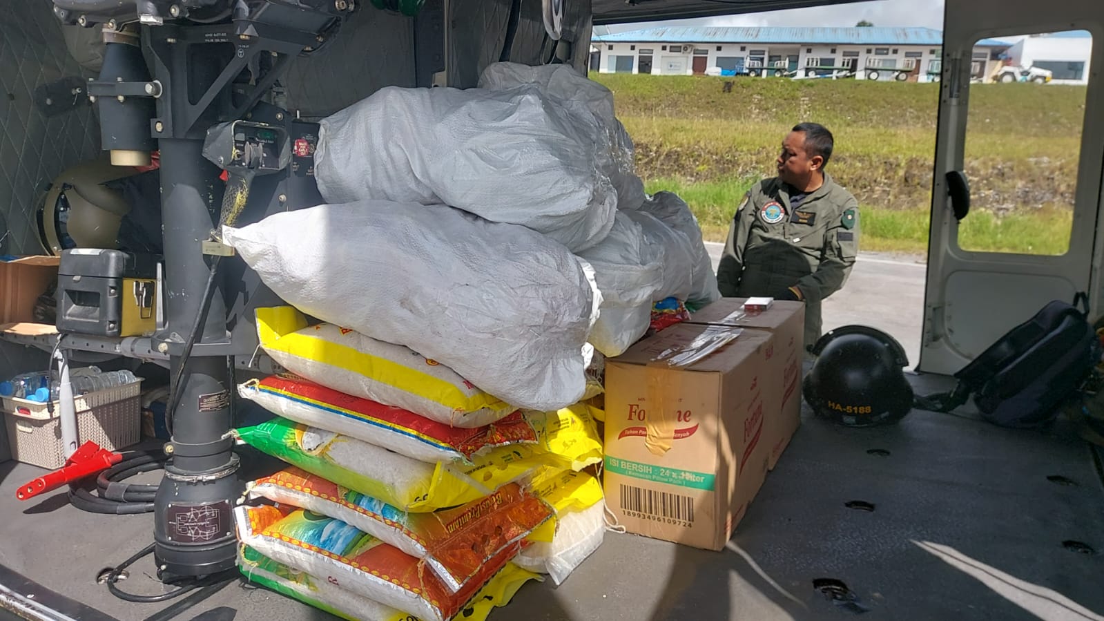Operasi Modifikasi Cuaca (OMC) bantu tekan curah hujan di wilayah terdampak banjir longsor Sumatera Utara. (BeritaNasional/BNPB)