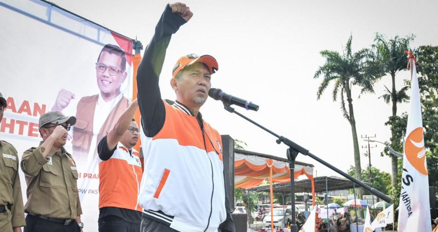 Presiden PKS Almuzzammil Yusuf pimpin Apel Siaga Ribuan Relawan Kemanusiaan di Medan Sumut. (BeritaNasional/istimewa)