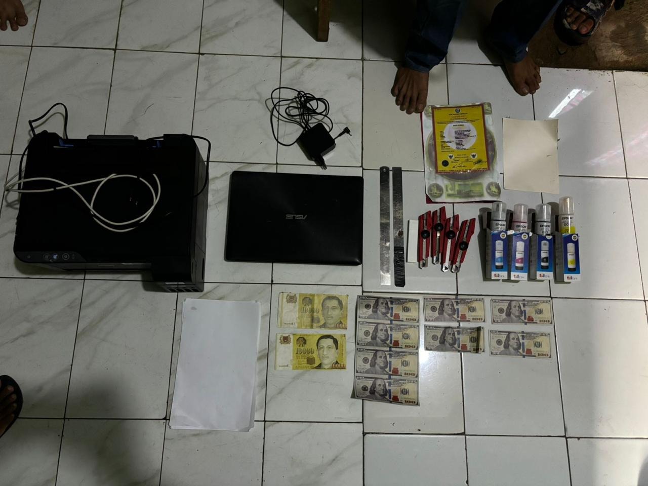 Barang bukti uang palsu. (Foto/Istimewa)