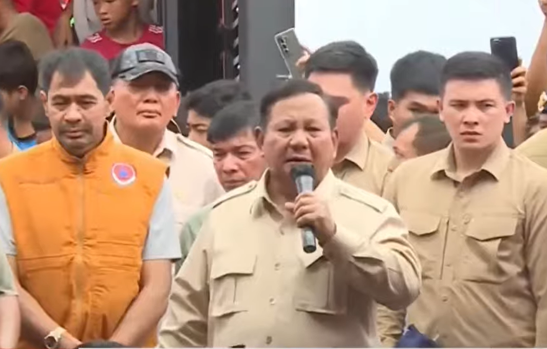 Prabowo sampaikan maaf ke pengungsi Aceh Tamiang. (BeritaNasional/YouTube BPMI Setpres)