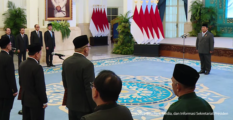 Presiden Prabowo Lantik 7 Anggota Komisi Yudisial Periode 2025–2030. (Foto/YouTube Sekretariat Presiden)