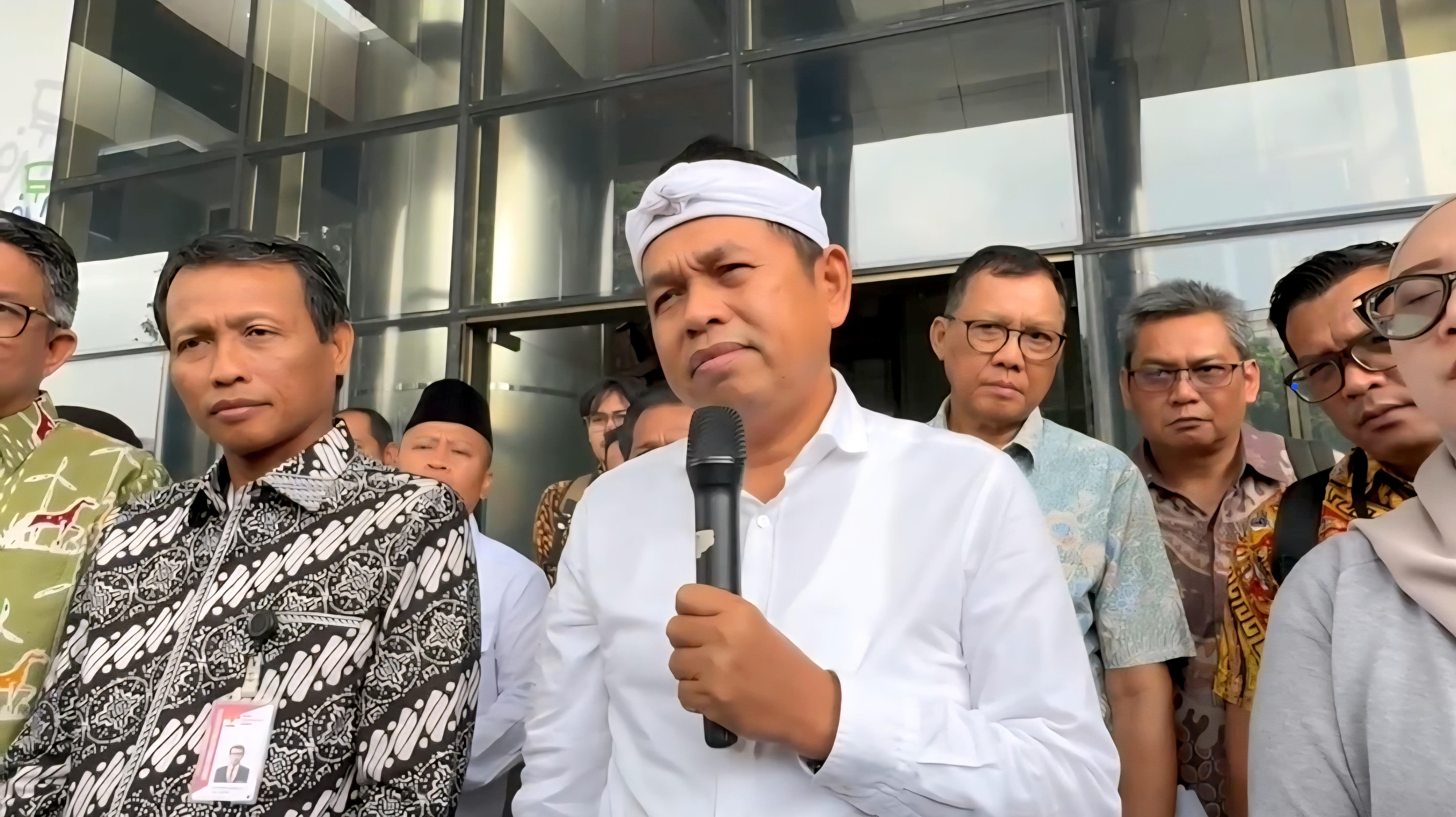 Sambangi KPK, Dedi Mulyadi bahas penataan lingkungan hingga lahan Whoosh. (BeritaNasional/Panji)