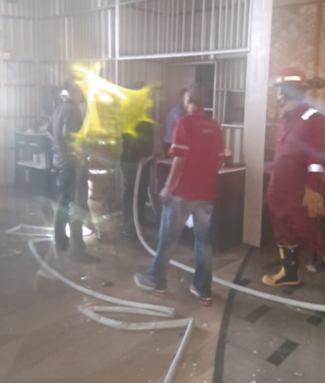 Aeon Mall Tanjung Barat tutup sementara usai kebakaran. (Foto/Ist)