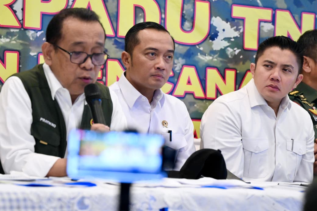 Jumpa pers pemerintah di Jakarta menerangkan perkembangan bencana Sumatera. (BeritaNasional/Setpres)