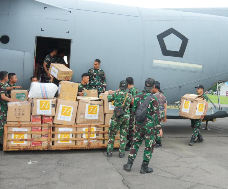 TNI kerahkan Hercules hingga Helibox untuk distribusi bantuan di Sumatera. (Foto/doc. TNI)