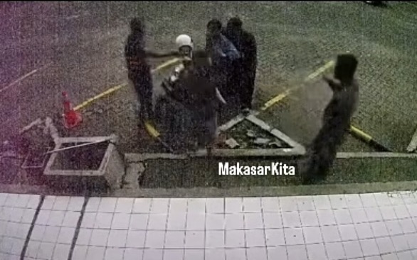 Viral Polisi Gadungan Sekap dan Peras Pria di ATM Mal Pondok Gede. (Foto/instagram makasarkita)