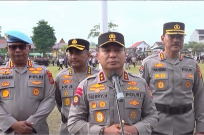 Kapolda Riau Irjen Po. Herry Heryawan usai upacara PTDH di Pekanbaru, Riau. (BeritaNasional/Polda Riau)