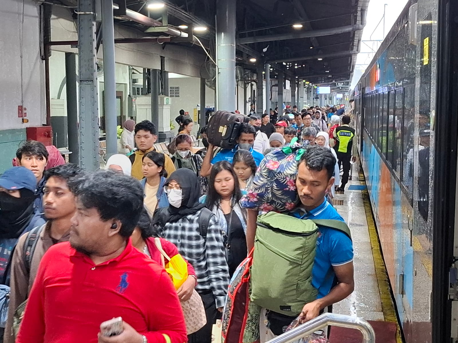 Penumpang kereta api. (Foto/KAI)