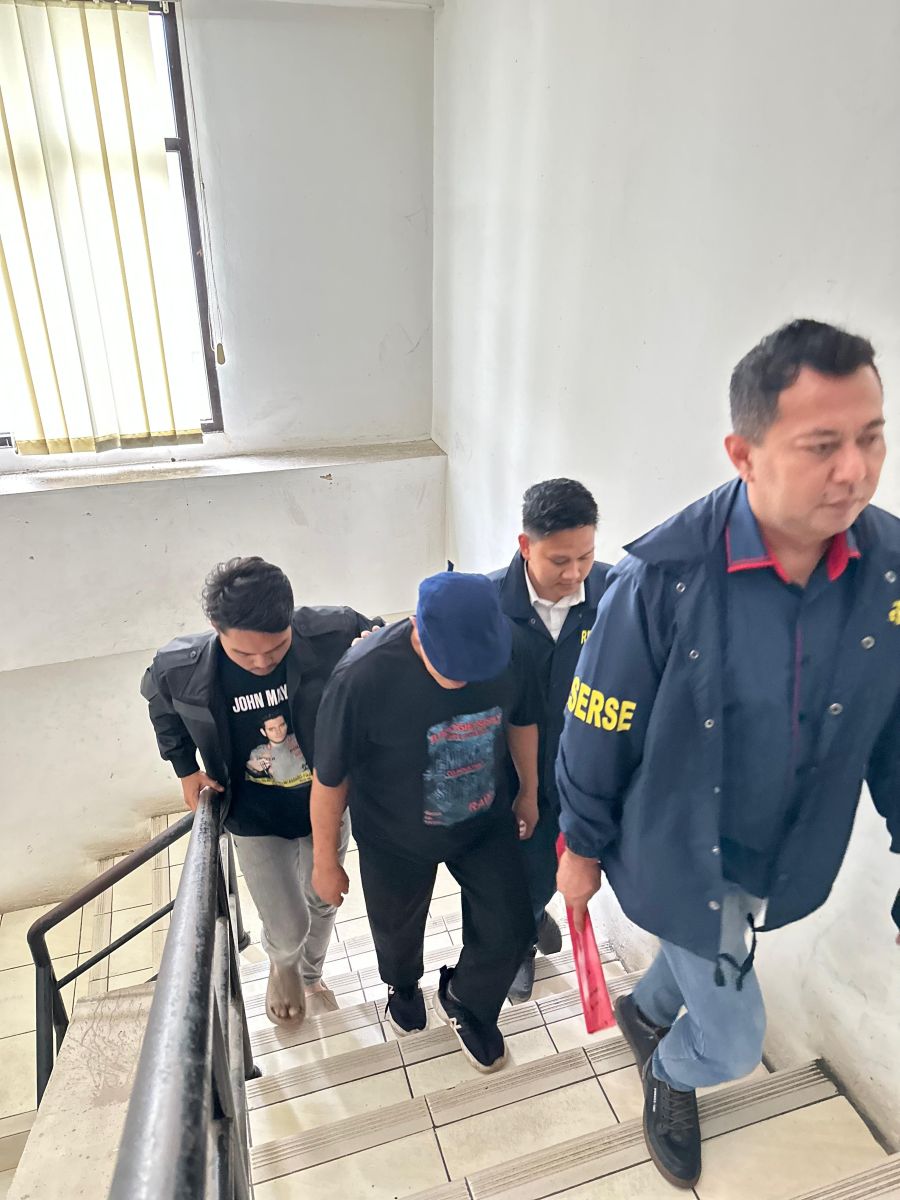 Polisi amankan guru SD di Tangsel atas dugaan pelecehan seksual. (Foto/ist)