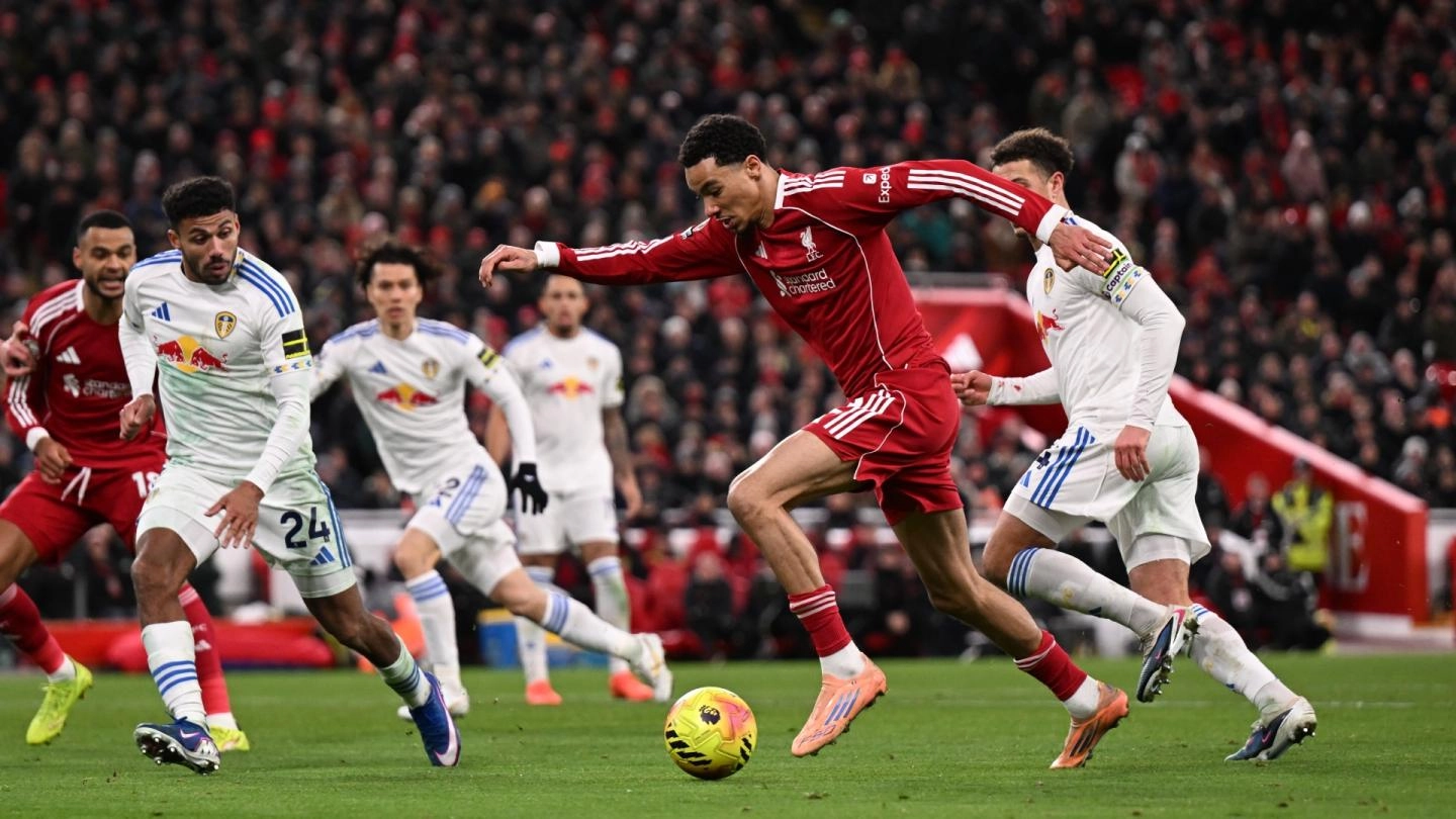Bomber Liverpool Hugo Ekitike saat menggiring bola. (Foto/liverpoolfc.com)