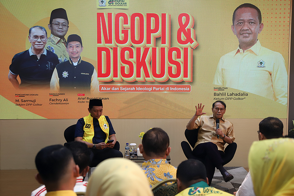 Partai Golkar menggelar "Ngopi & Diskusi" membahas Akar dan Sejarah Ideologi Partai di Idonesia. (Beritanasional/Elvis Sendouw)