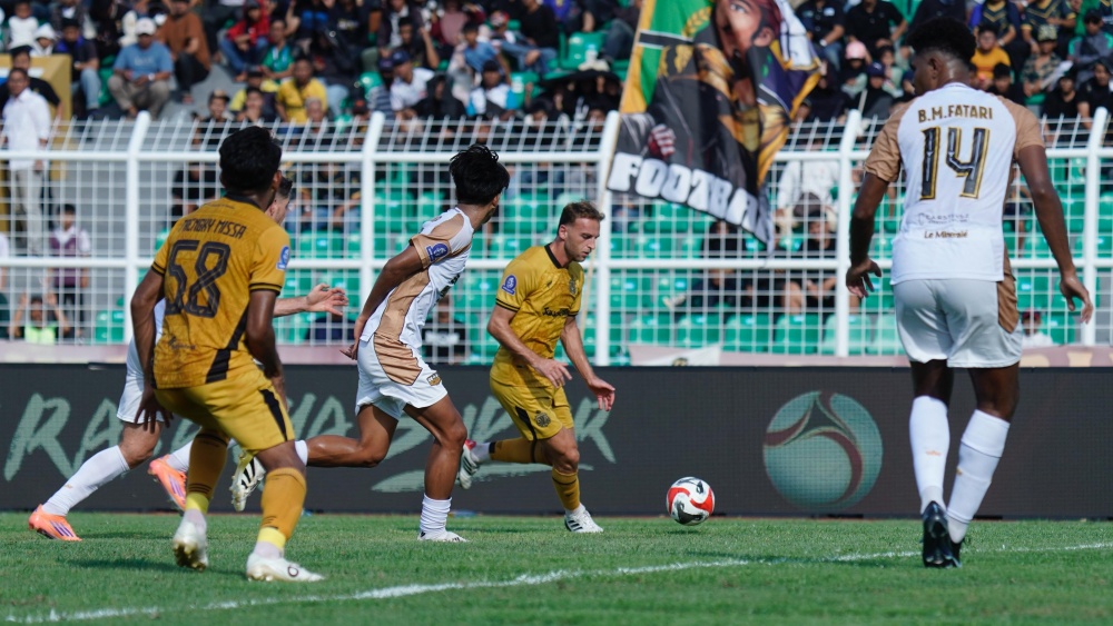 Pertandingan Bhayangkara vs Dewa Untited. (Foto/ileague.id)