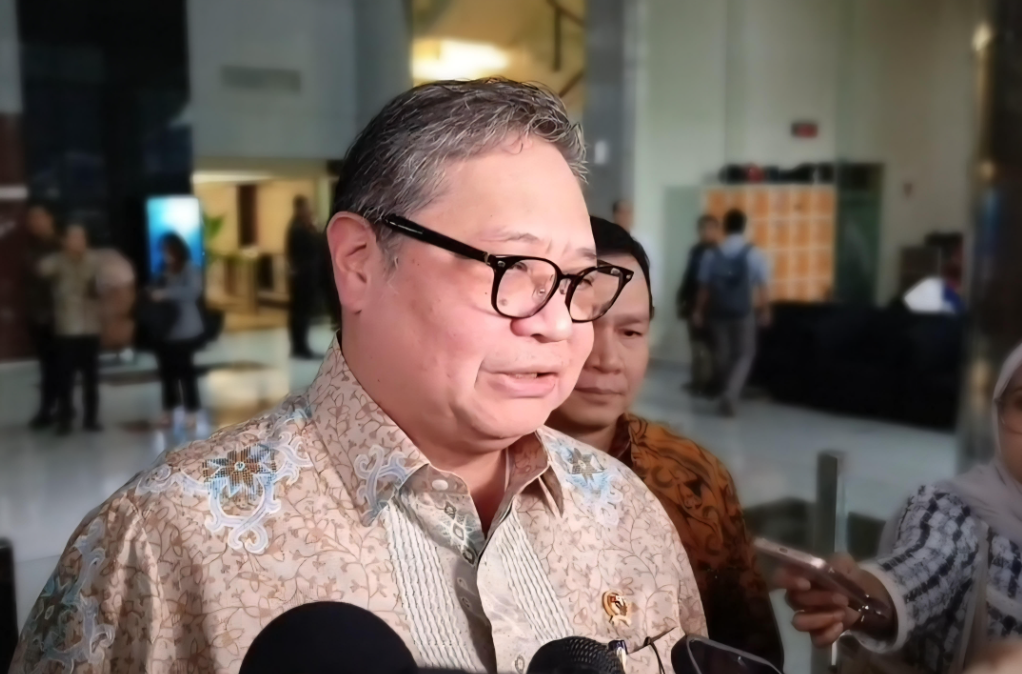 Menteri Koordinator Bidang Perekonomian Airlangga Hartarto usai rapat bersama Presiden Prabowo Subianto. (BeritaNasional/Panji Septo)