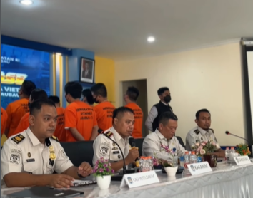 9 WNA Vietnam diamankan Imigrasi Baubau, Sultra dan akan dideportasi. (BeritaNasional/Instragram Imigrasi Baubau)