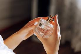 Ilustrasi parfum (BeritaNasional/Freepik)