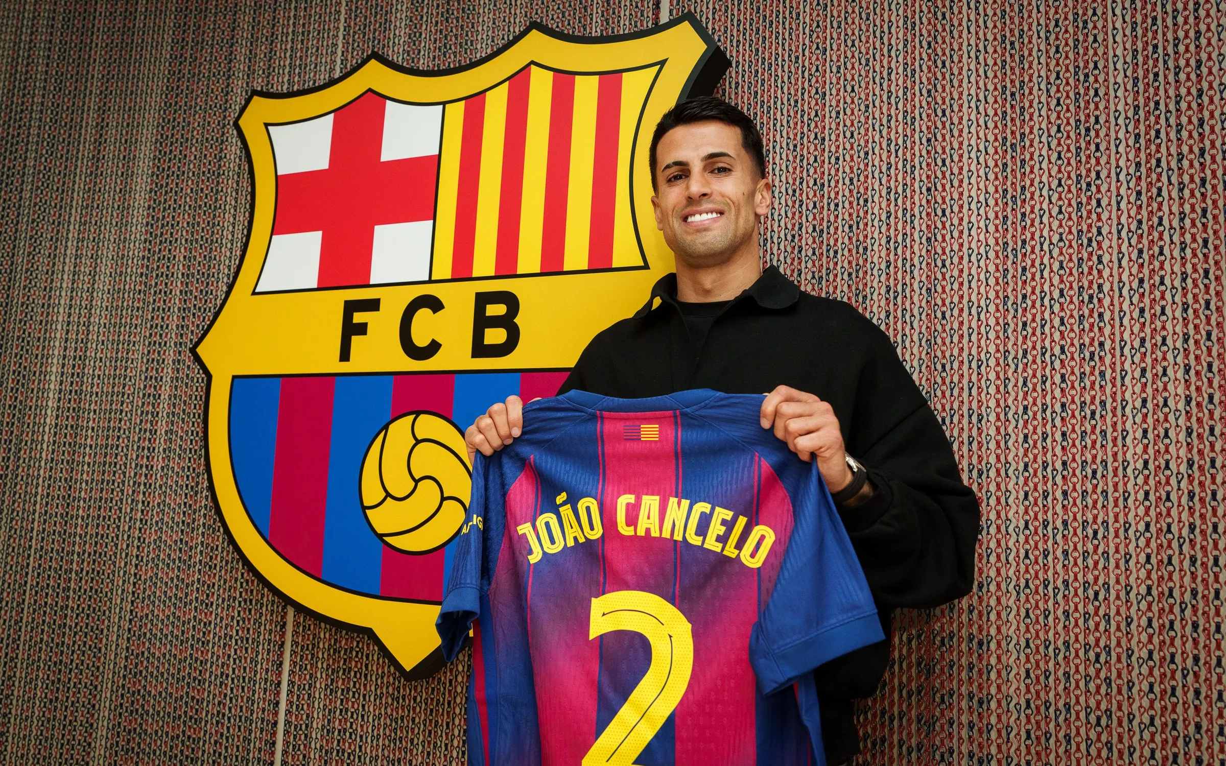 Joao Cancelo Kembali ke Barcelona dengan Status Pinjaman. (Foto/Barcelona)