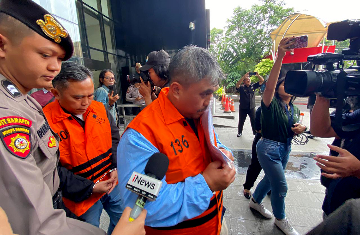 Tersangka kasus dugaan korupsi suap pengurangan pajak di Direktorat Jenderal Pajak (DJP) Kemenkeu. (Beritanasional.com/HO/Oke Atmaja)