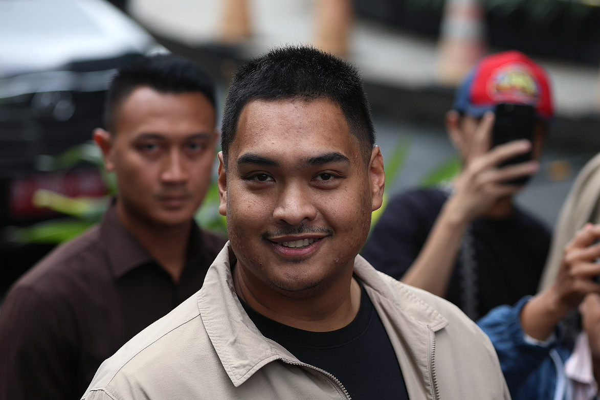 Mantan Menteri Pemuda dan Olahraga, Dito Ariotedjo, saat memenuhi panggilan KPK untuk menjadi saksi kasus dugaan korupsi penyelengaraan haji. (BeritaNasional/Elvis Sendouw)