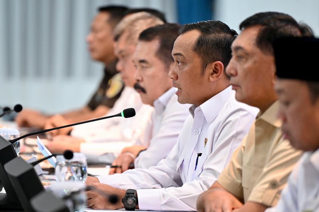 Mensesneg Prasetyo Hadi memberikan keterangan pers (BeritaNasional/Setpres)