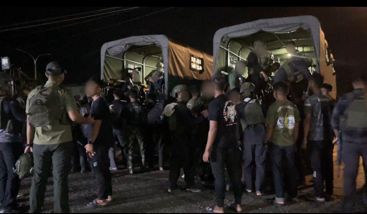 TNI mengevakuasi belasan pekerja Freeport. (Foto/Istimewa)