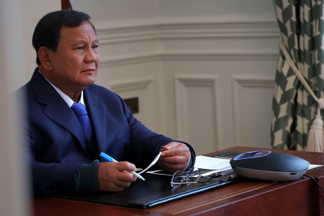 Presiden Prabowo Subianto saat rapat virtual bersama kabinetnya. (BeritaNasional/Setpres)