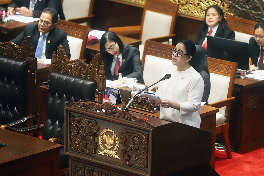 Ketua DPR Puan Maharani menyampaikan pidato pada Rapat Paripurna Ke-11 Masa Persidangan III Tahun Sidang 2025-2026. (BeritaNasional/Elvis Sendouw)