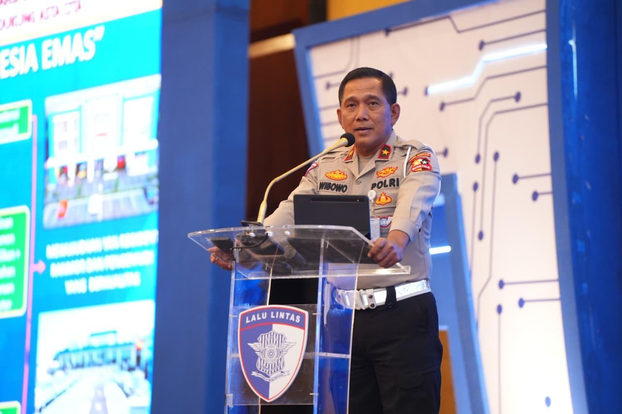 Dirregident Korlantas Polri Brigjen Pol Wibowo saat berpidato. (Foto/Dok Korlantas Polri)