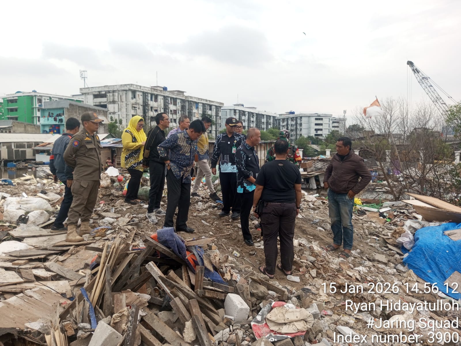 Tumpukan sampah di Tanggul Muara Baru, Wali Kota Jakut Buka Suara. (Foto/Istimewa)