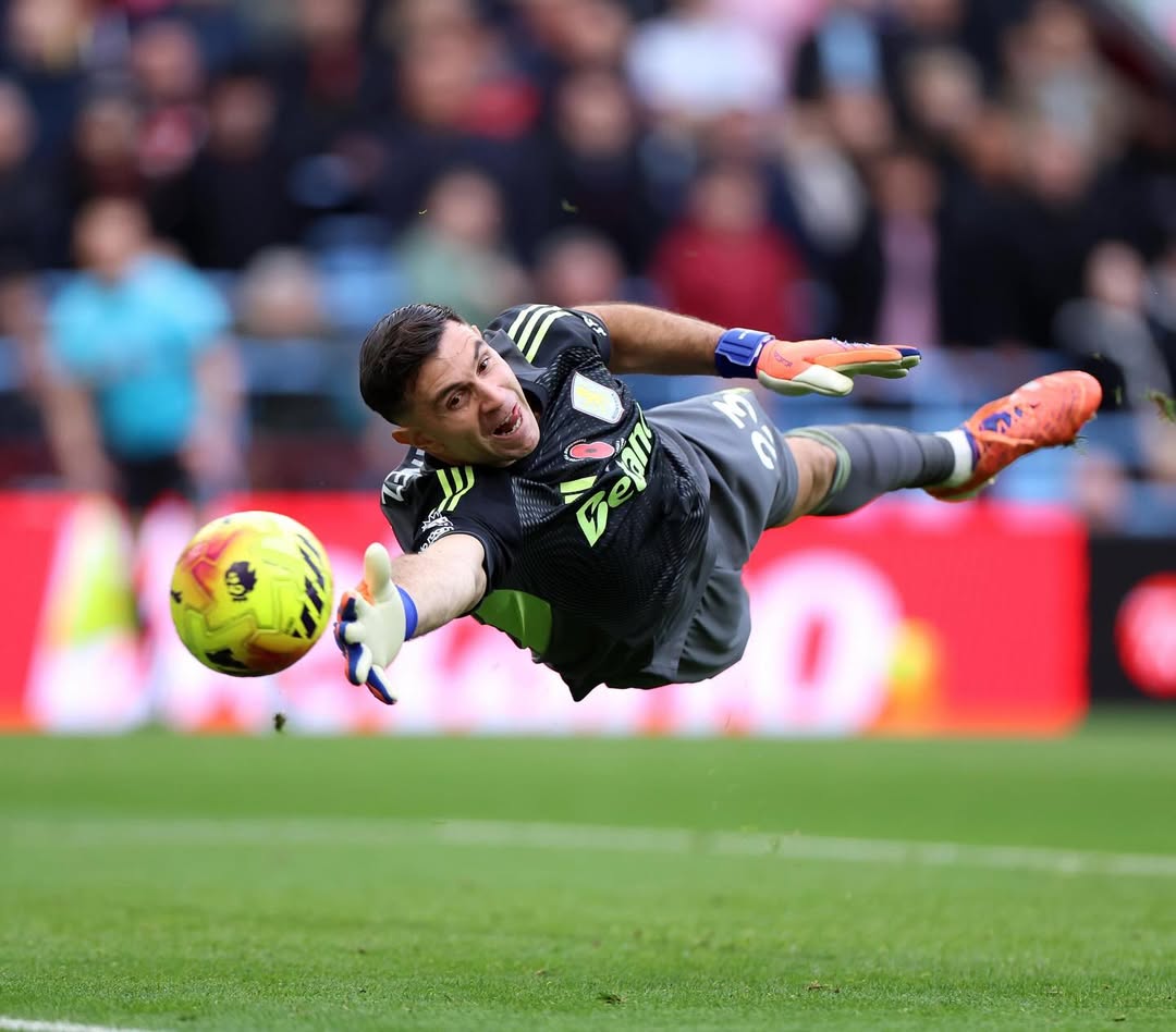 Emiliano Martinez Masuk Radar Inter Milan. (Foto/Instagram Emiliano Martinez)