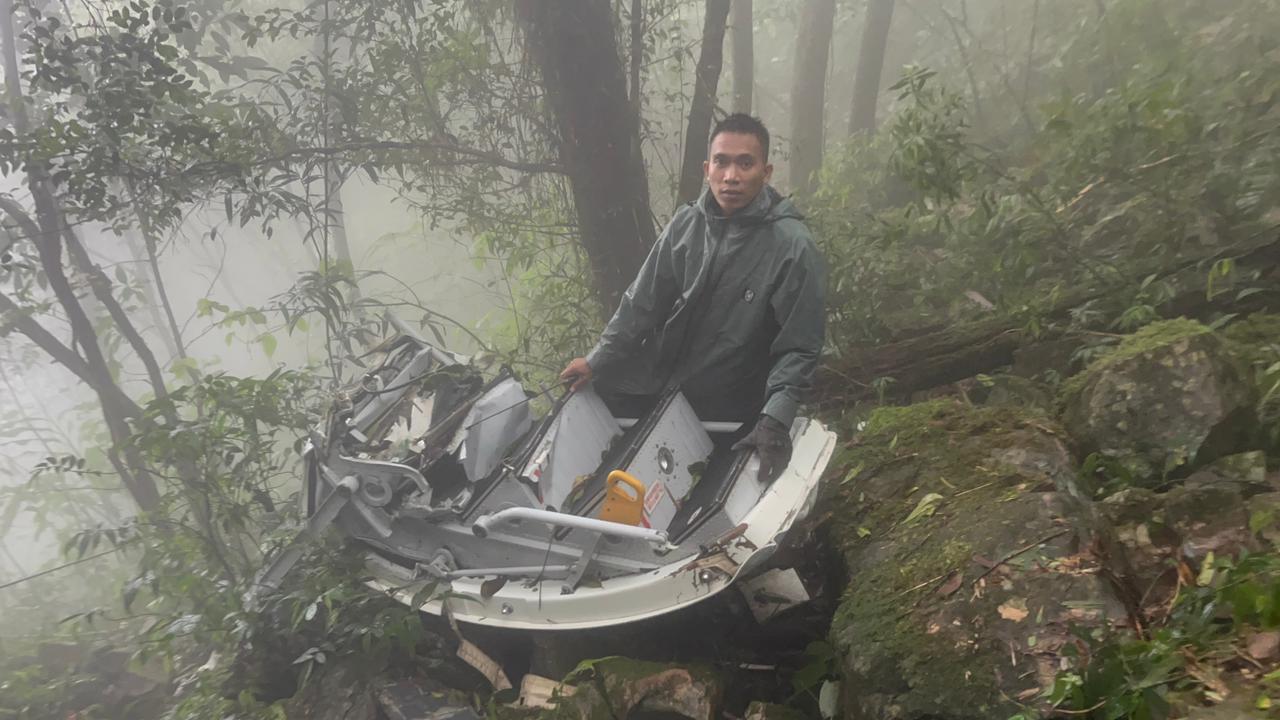 Tim SAR temukan black box pesawat ATR. (BeritaNasional/Bachtiarudin)