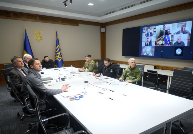 Ukraina, tim Amerika dan NATO membahas dokumen perdamaian Rusia-Ukraina melalui video conference, Jumat (12/12/2025). (BeritaNasional/Instagram Zelenskyy Official)