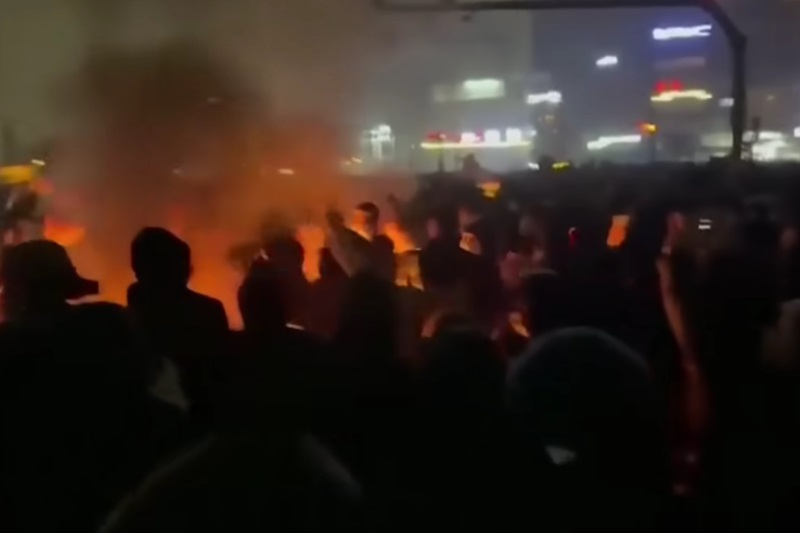 Unjuk rasa di Iran (Foto/Tangkapan layar Youtube)