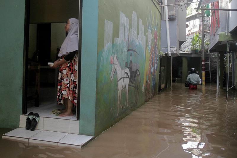 Ilustrasi banjir rob (Beritanasional/Oke Atmadja)