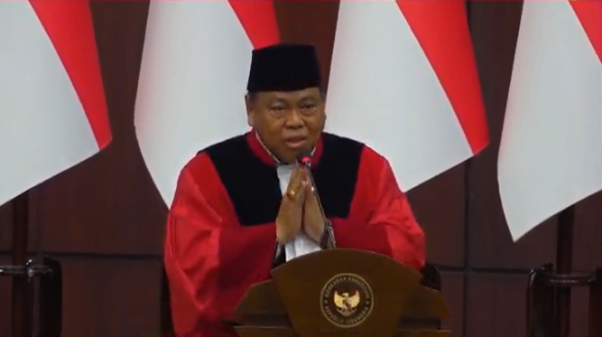 Hakim MK Arief Hidayat diberhentikan dengan hormat usai mengabdi 13 tahun. (BeritaNasional/YouTube MKRI)