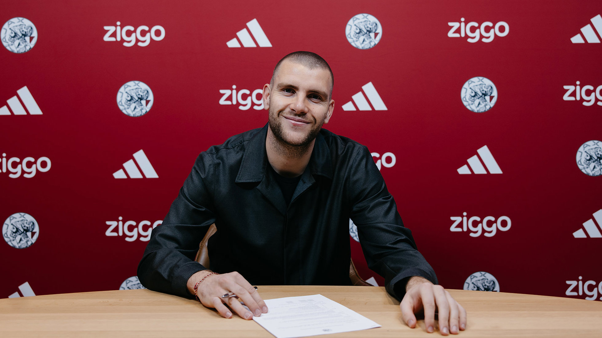 Ajax Resmi Datangkan Maarten Paes. (Foto/Ajax)