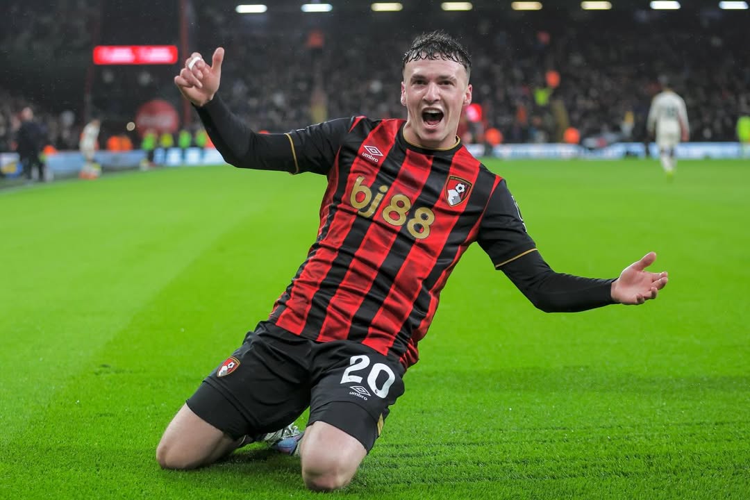 Bournemouth Resmi Permanenkan Alex Jimenez dari AC Milan, Kontrak hingga 2031. (Foto/Instagram)