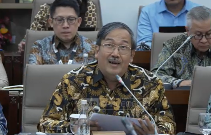 Plt Kepala BSN Yustinus Kristianto Widiwardono dalam Raker Komisi VI DPR. (BeritaNasional/YouTube TVR Parlemen)