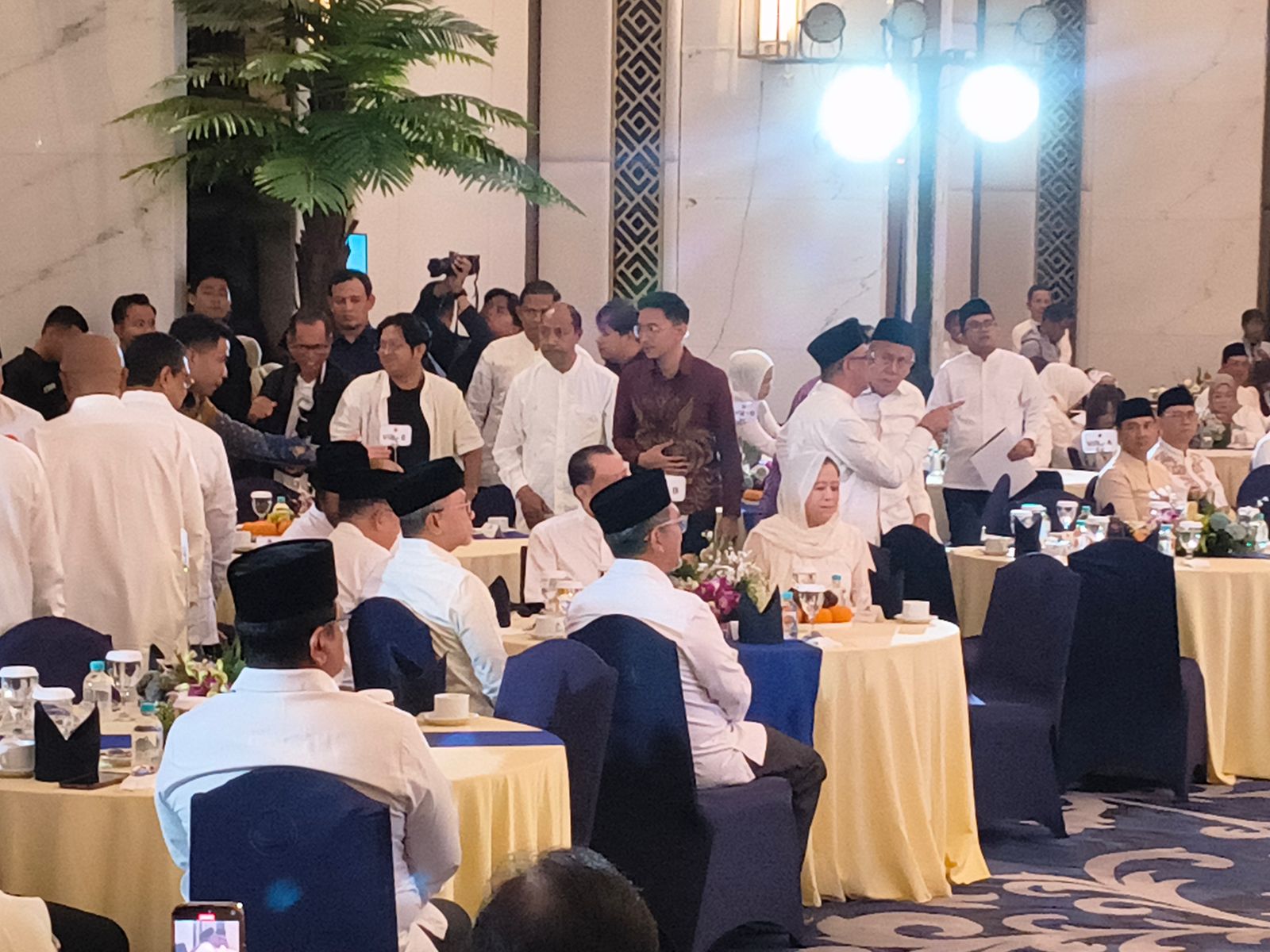 Buka Puasa NasDem Satukan Elite Politik, JK hingga Anies Hadir di NasDem Tower. (BeritaNasional/Ahda)