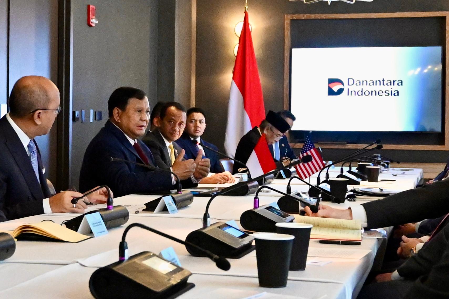 Presiden Prabowo Subianto saat bertemu dengan pimpinan perusahaan investasi global. (Foto/BPMI Setpres)