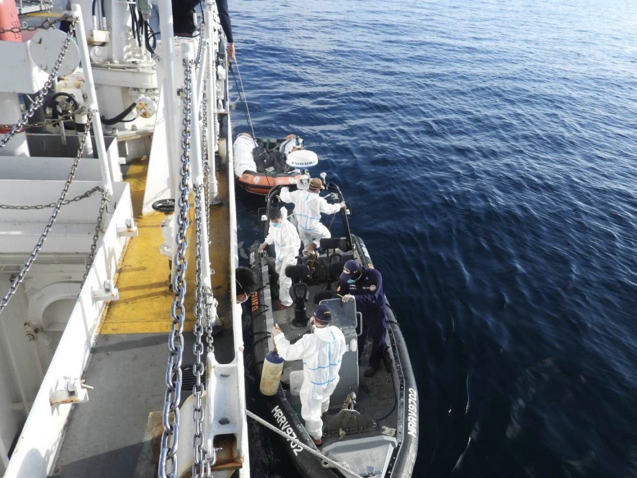 Philippine Coast Guard melanjutkan operasi pencarian korban MV Trisha Kerstin 3. (BeritaNasional/Philippine Coast Guard)