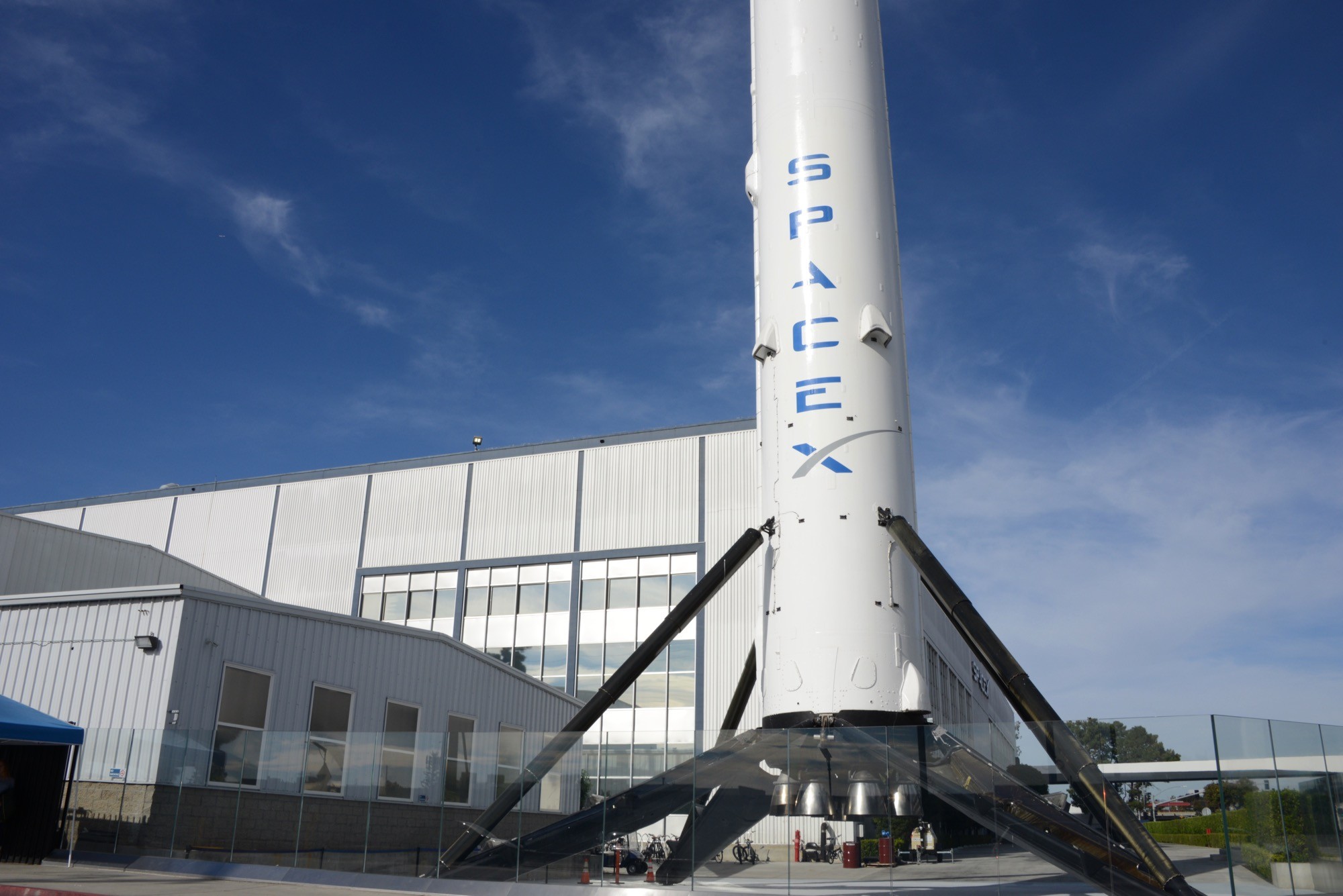 Ilustrasi gedung dan tempat peluncuran misi SpaceX. (Foto/Dok SpaceX)