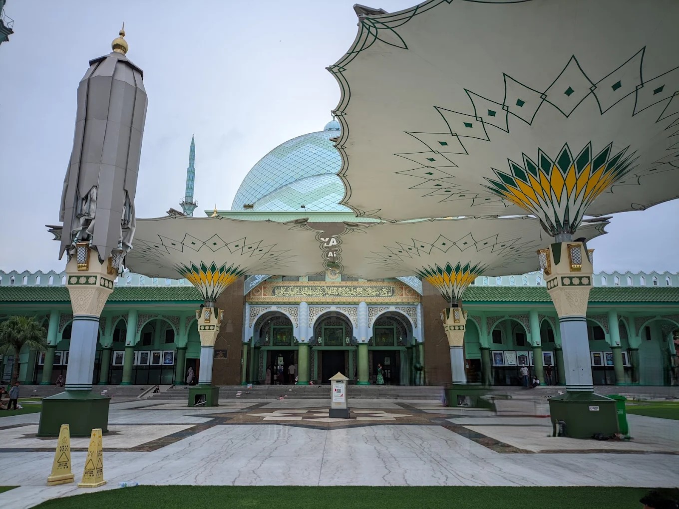 Masjid Rata Al Azzhom, Kota Tangerang, Banten. (BeritaNasional/Istimewa)