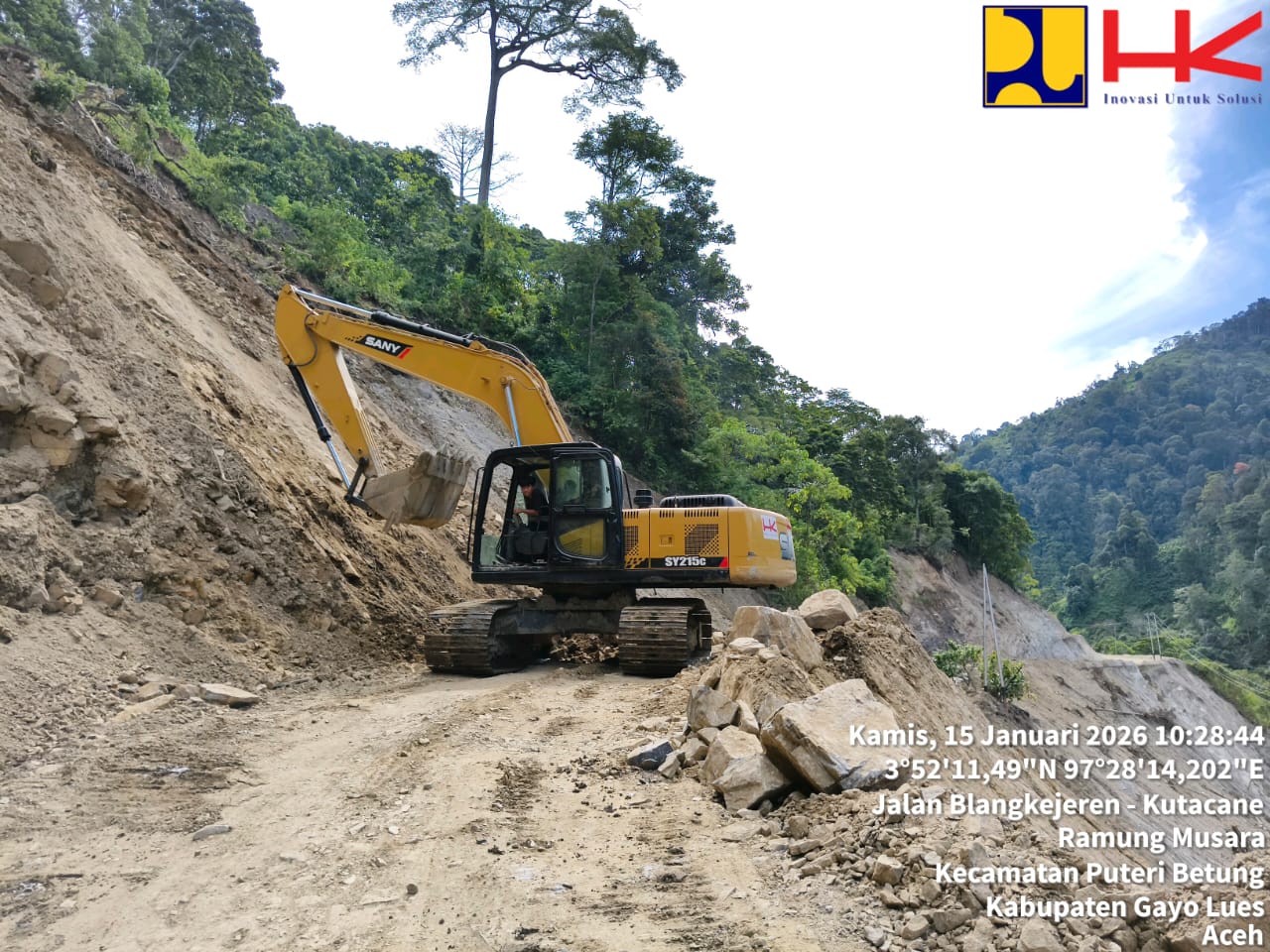 Eskapator terus kerjakan perbaikan jalan dan jembatan pascabencana Sumatera. (BeritaNasional/KemenPU)