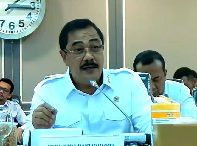 Menteri Imipas Agus Andrianto dalam Raker Komisi XIII DPR. (BeritaNasional/YouTube TVR Parlemen))