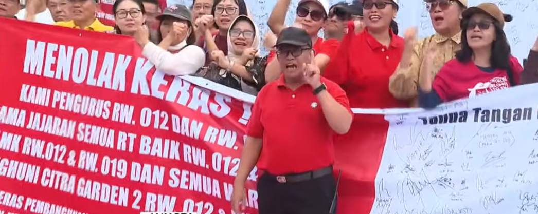 Warga Kalideres Jakbar tolak pembangunan rumah duka di lingkungan mereka. (BeritaNasional/tangkapan layar)