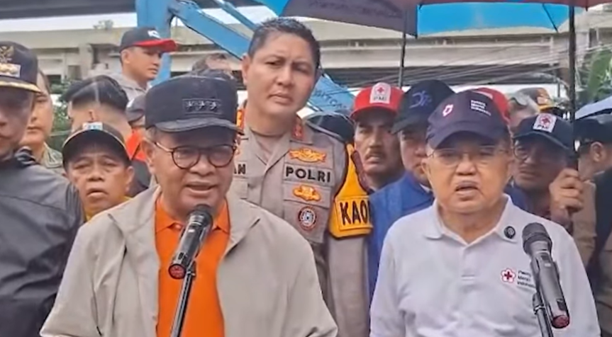 Gubernur DKI Jakarta Pramono Anung dan Ketua PMI Jusuf Kalla memberikan keterangan kepada pers di Jakarta. (BeritaNasional/tangkapan layar)
