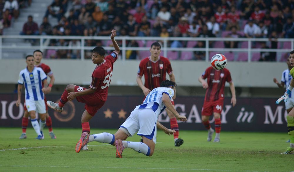 Laga Persis Solo vs Persib Bandung di Super League Indonesia. (Foto/Dok Persib Bandung)